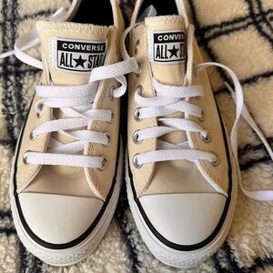 ⚪️⚪️ CONVERSE Chuck Taylor All Star Lift Platform Shoes